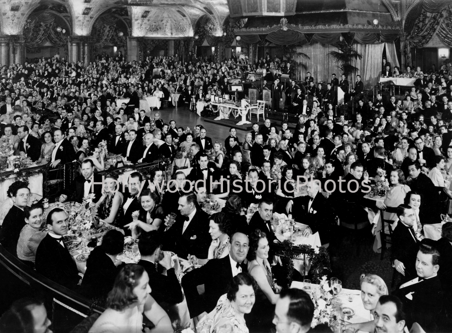 Academy Awards 11th Annual Biltmore Hotel Los Angeles 1939.jpg